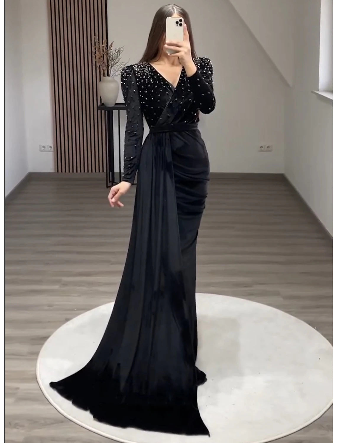Meerjungfrau/Trompete Abendkleid, elegantes Kleid, formell, schwarze Krawatte, Gala, bodenlang, langärmelig, V-Ausschnitt, Herbst, Hochzeitsgast, Samt mit gerüschten Perlen